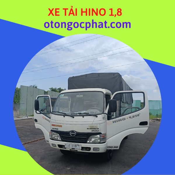 Xe tải thùng mui bạt HINO tải trọng 1.8 tấn